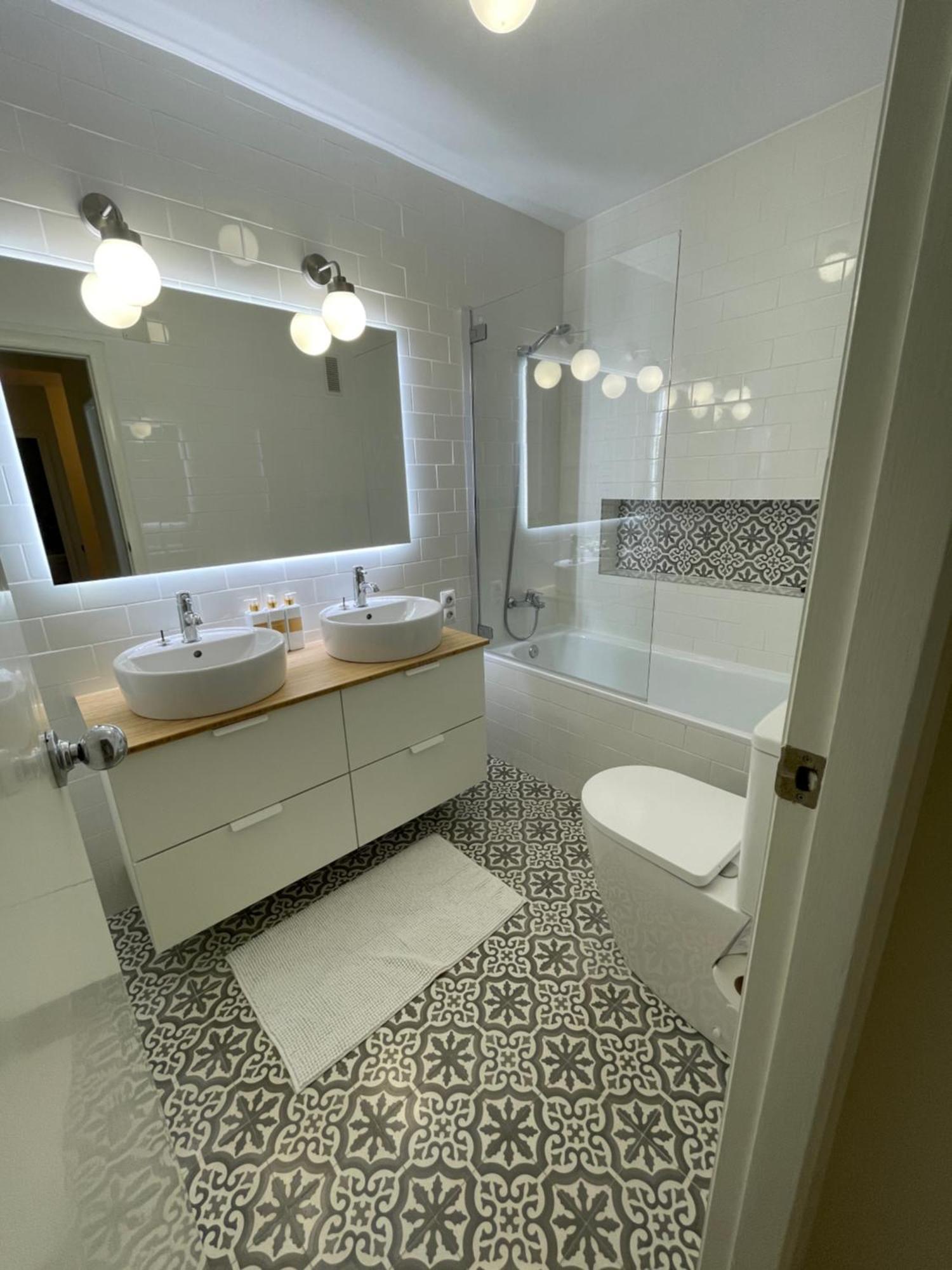 Epis - Large Luxury With Sea View